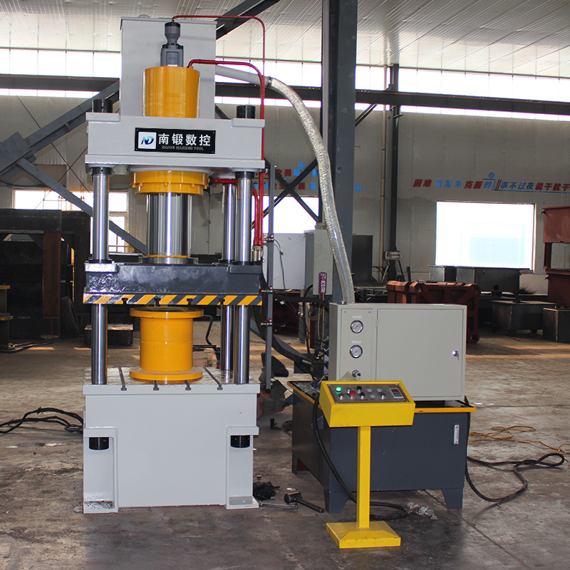 200噸四柱油壓機(jī)拉伸成型落料液壓機(jī)三梁四柱壓力機(jī)滕州