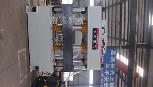 500噸油壓機(jī)雙缸大臺(tái)面定制四柱壓機(jī)試機(jī)視頻