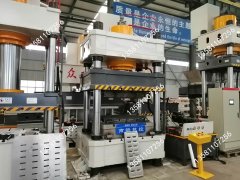 生產(chǎn)不銹鋼地溝蓋板漏水箅子什么機器設備效率高？