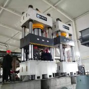 2100噸斗齒鍛造設(shè)備模鍛成型油壓機(jī)