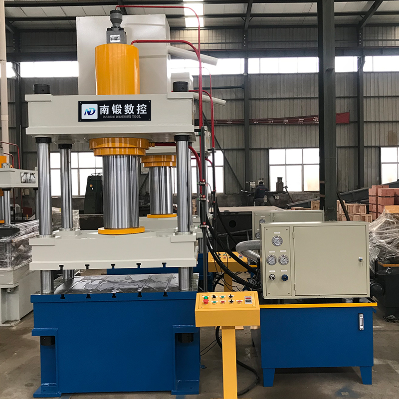 200T拉伸成型四柱油壓機(jī)，金屬拉伸成型油壓機(jī)產(chǎn)品特點(diǎn)：
