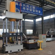 液壓機(jī)生產(chǎn)廠家315噸四柱油壓機(jī)結(jié)構(gòu)性能特點  